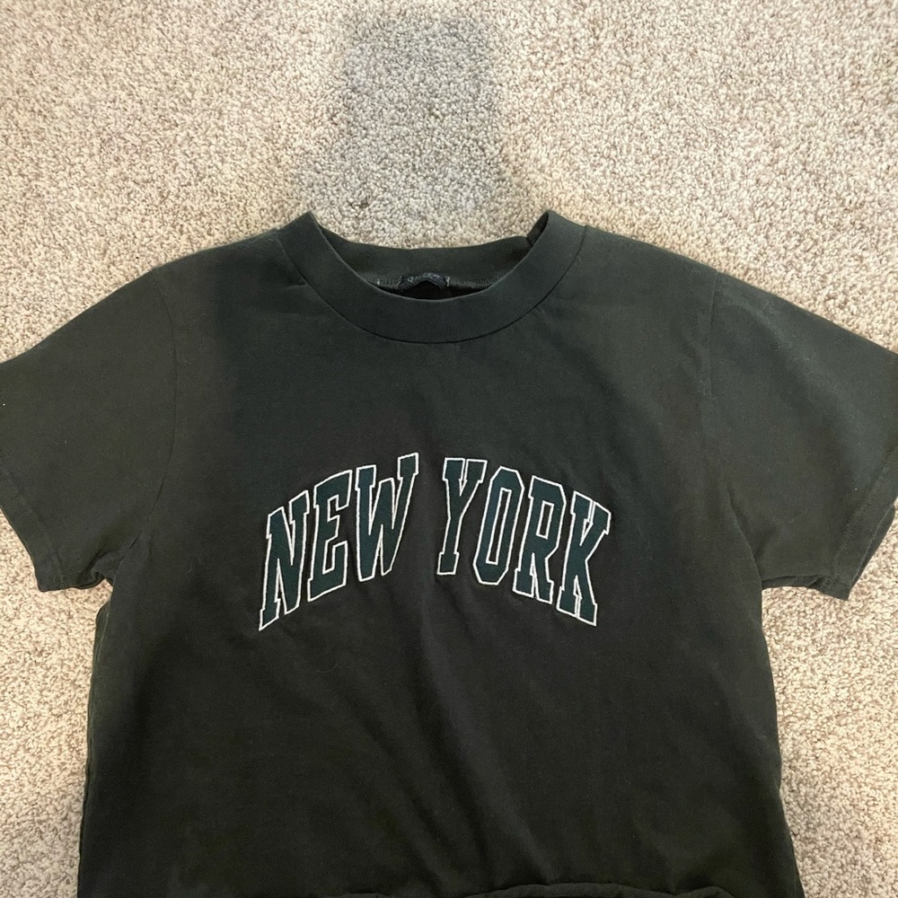 green cropped john half graphic tee
